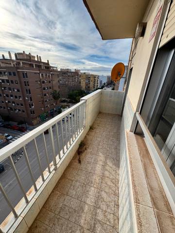 Piso en Alquiler en Carretera de Malilla en Malilla