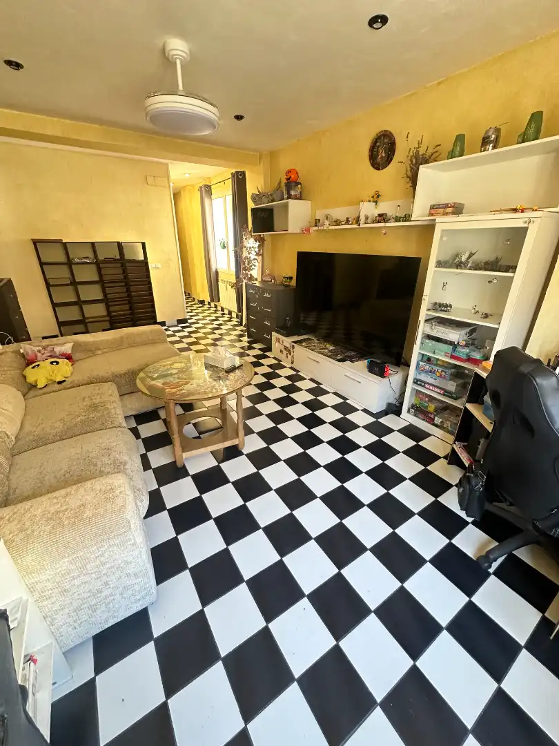 Wohnung mit Aufzug zum Verkauf in Calle Lardero 1, imagen 2