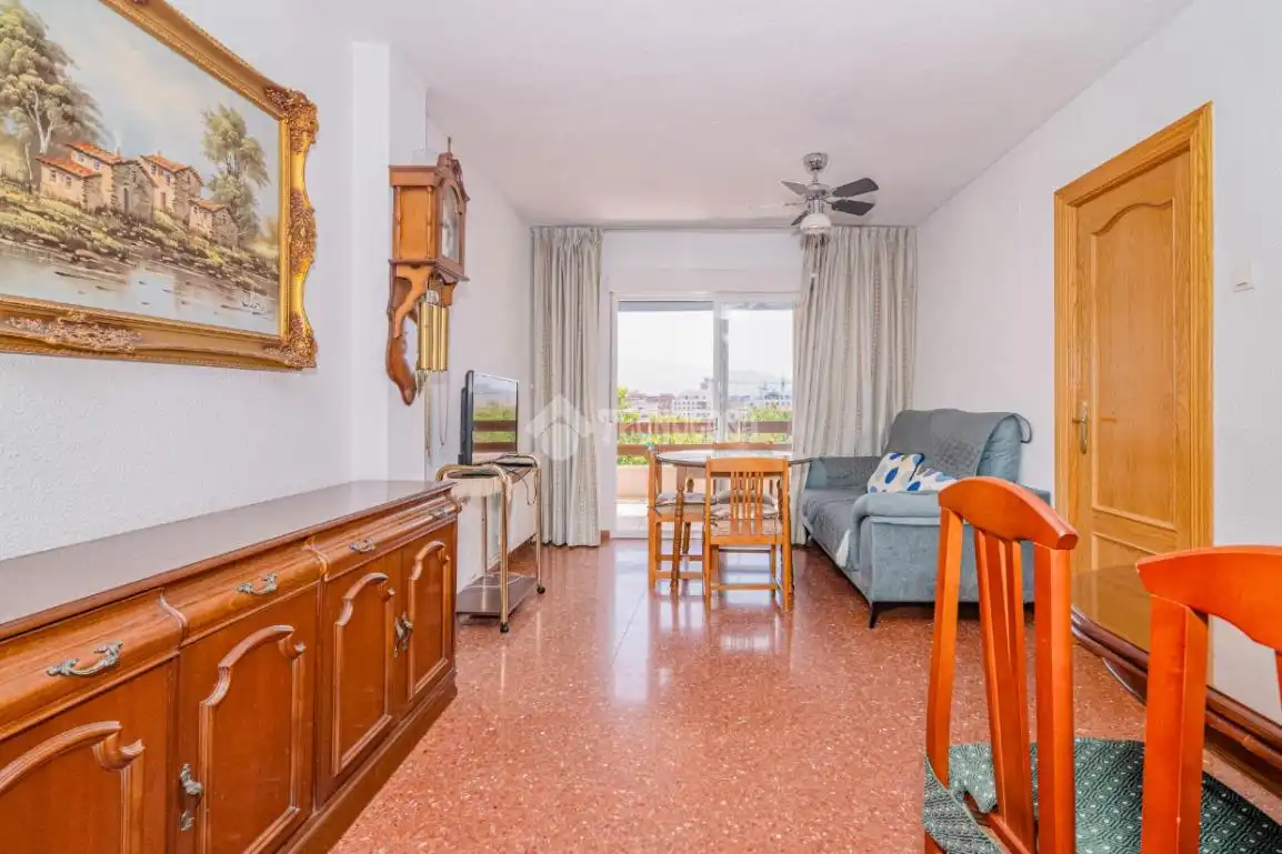 Sala de estar de Piso en venta en Granada con Calefacción y Balcón