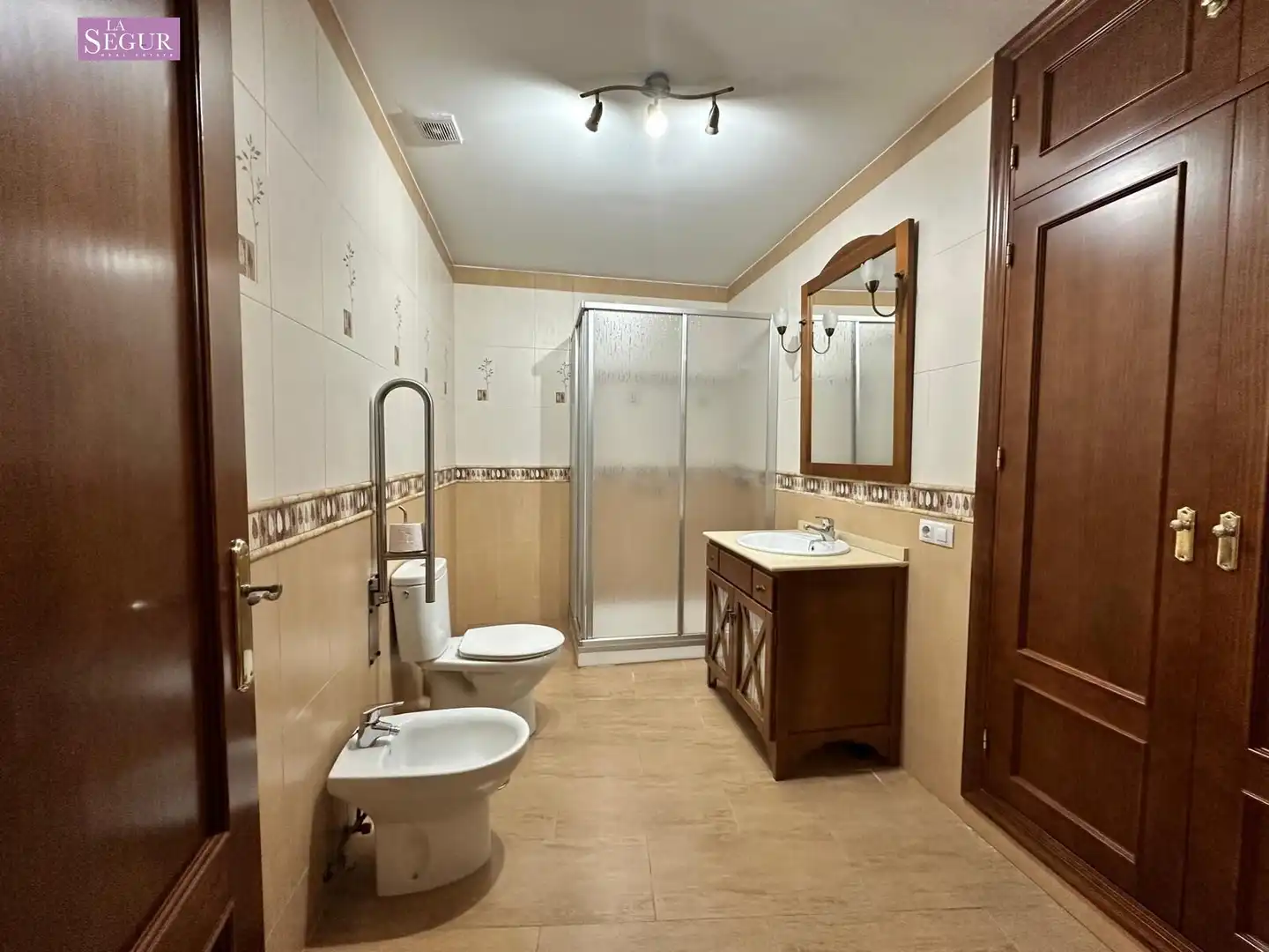 Baño de Planta baja en venta en Conil de la Frontera con Aire acondicionado