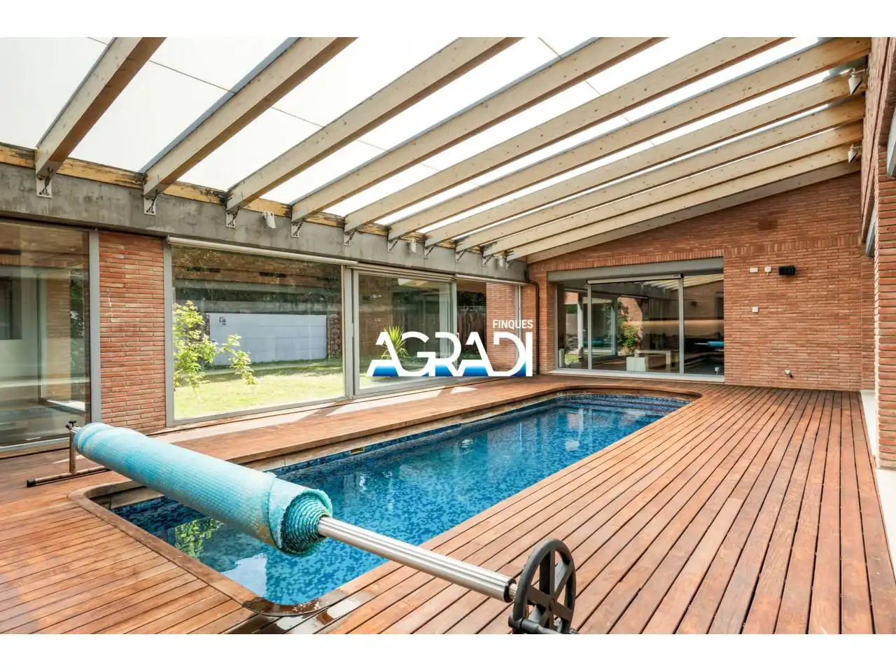 Swimming pool of Houses for sale in Les Franqueses del Vallès  with Air Conditioner, Heating and Private garden
