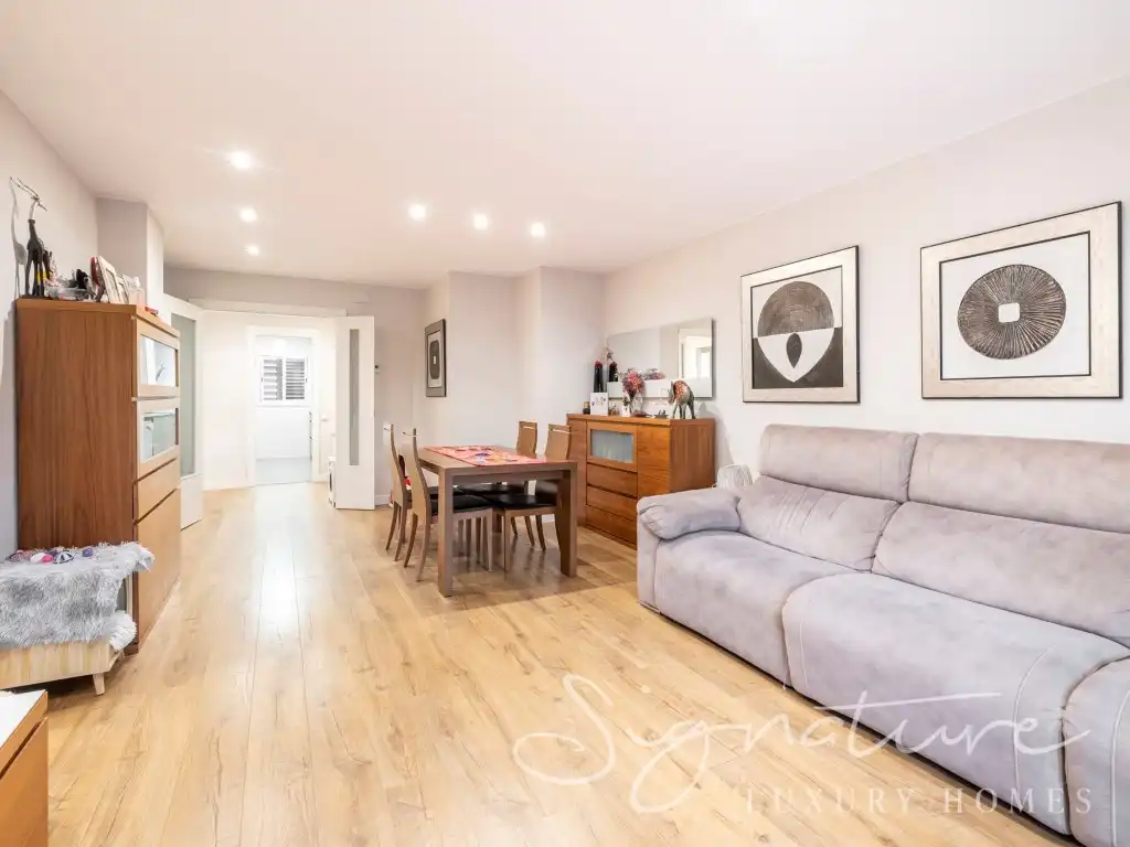 Living room of Ground floor for sale in Sant Cugat del Vallès  with Air Conditioner and Heating