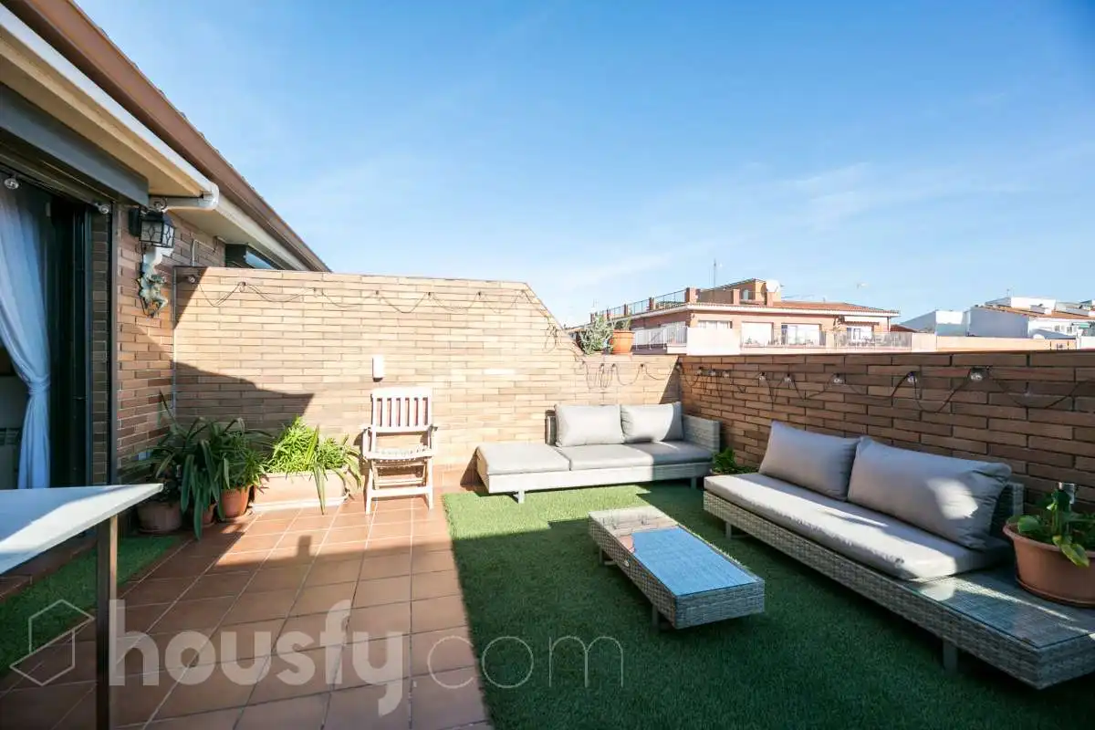 Terrassa de Àtic en venda en Sant Joan Despí amb Aire condicionat, Calefacció i Parquet