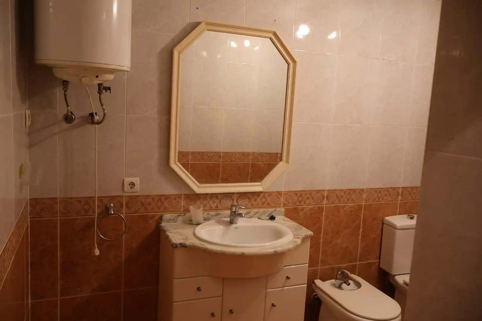 Bathroom of Flat for sale in Vall d'Alba  with Furnished