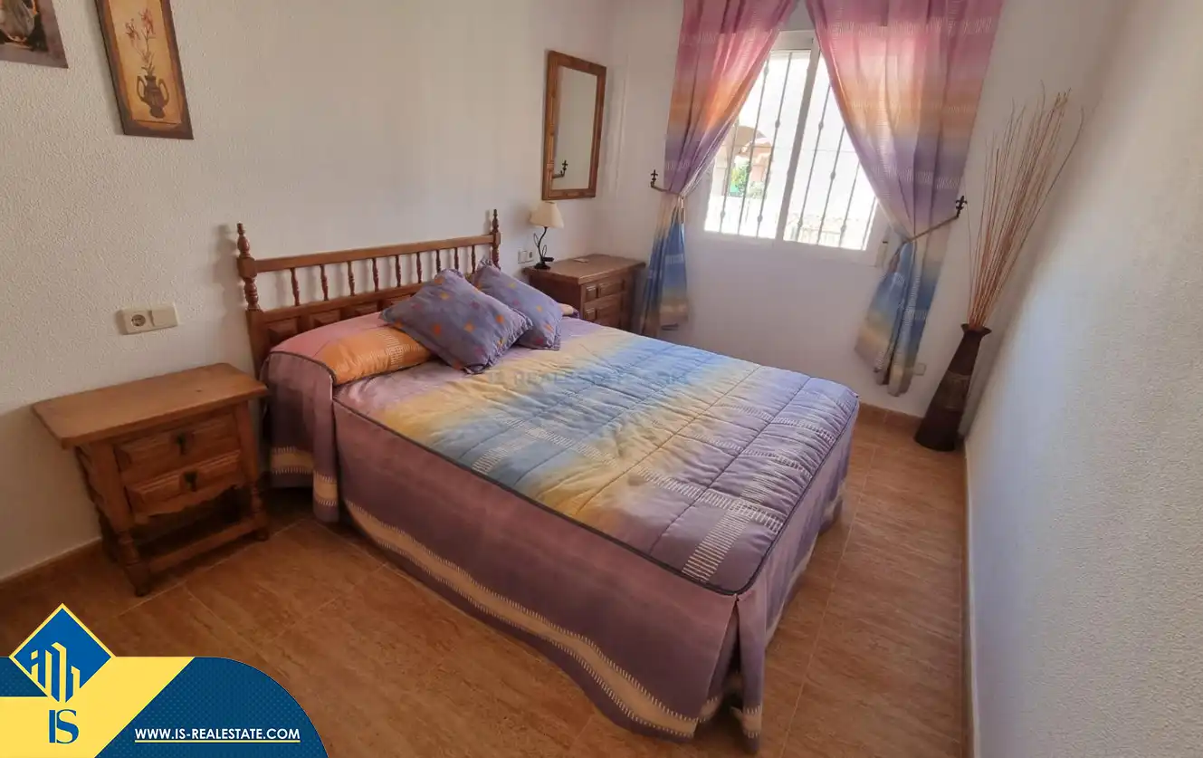 Habitación de Casa adosada en venta en Guardamar del Segura con Aire acondicionado, Calefacción y Terraza