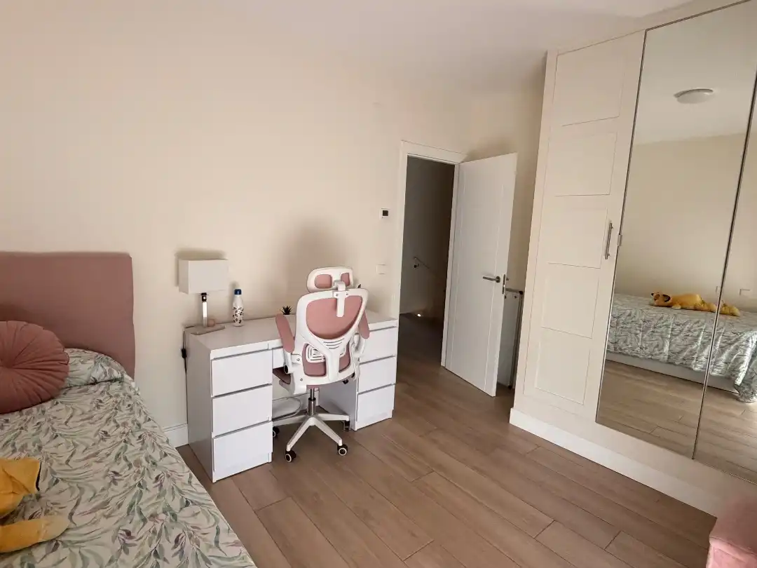 Habitación de Casa o chalet en venta en Moralzarzal con Jardín privado, Trastero y Piscina
