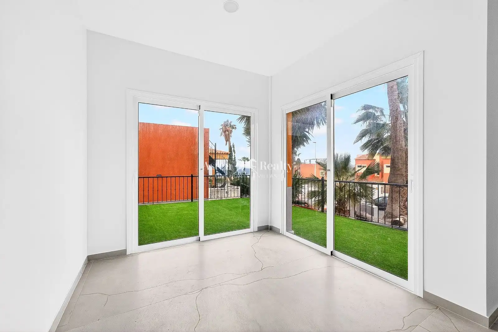 Jardí de Apartament en venda en Adeje amb Terrassa, Piscina i Piscina comunitària