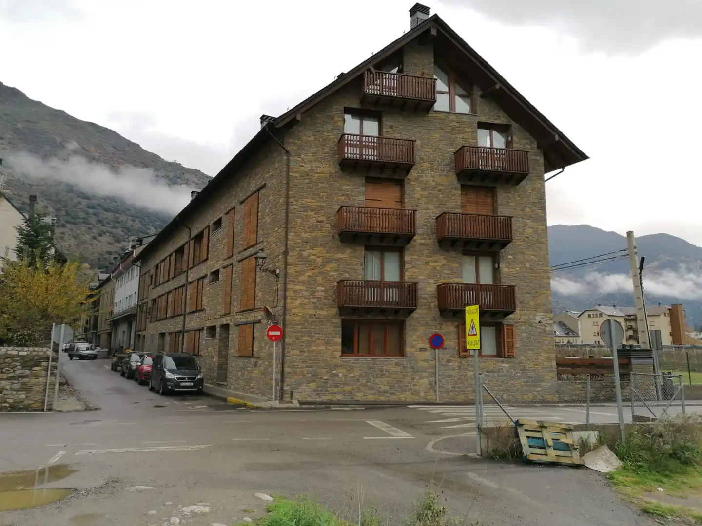Vista exterior de Apartament en venda en Esterri d'Àneu amb Calefacció, Parquet i Traster