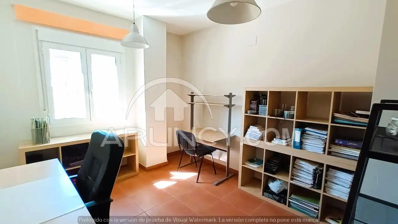 Sala d'estar de Casa o xalet en venda en Alcalá de Guadaira amb Aire condicionat, Jardí privat i Terrassa