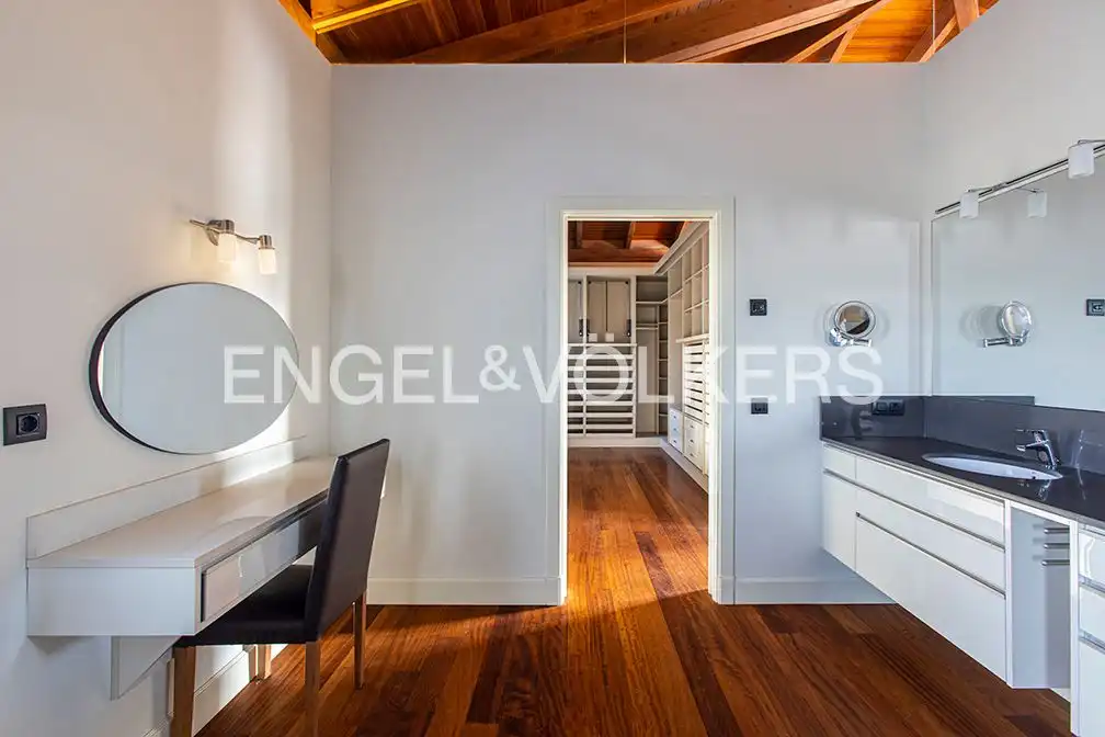 Houses for sale in Gijón   with Air Conditioner, Heating and Private garden