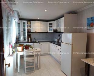 Kitchen of Flat for sale in Salamanca Capital  with Balcony