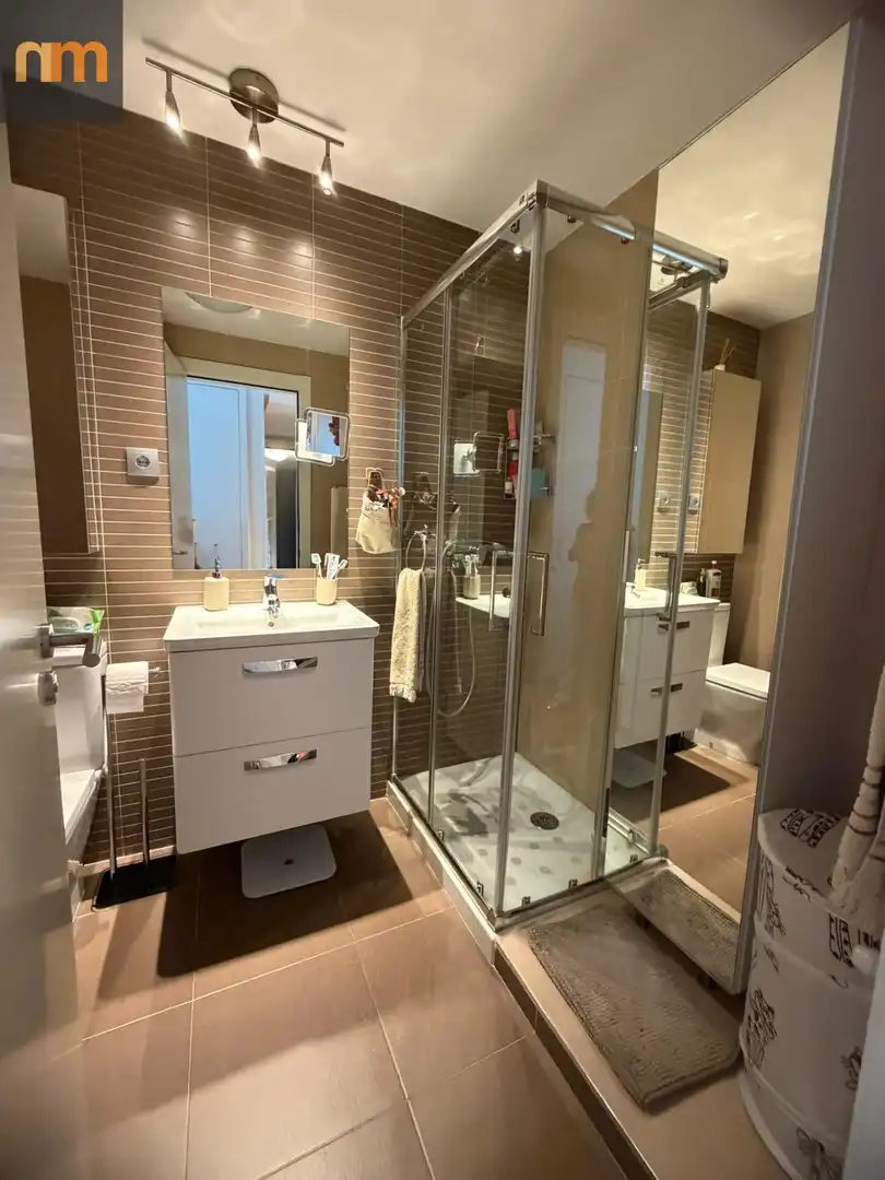Bathroom of Flat for sale in Madrid  with Air Conditioner, Heating and Private garden