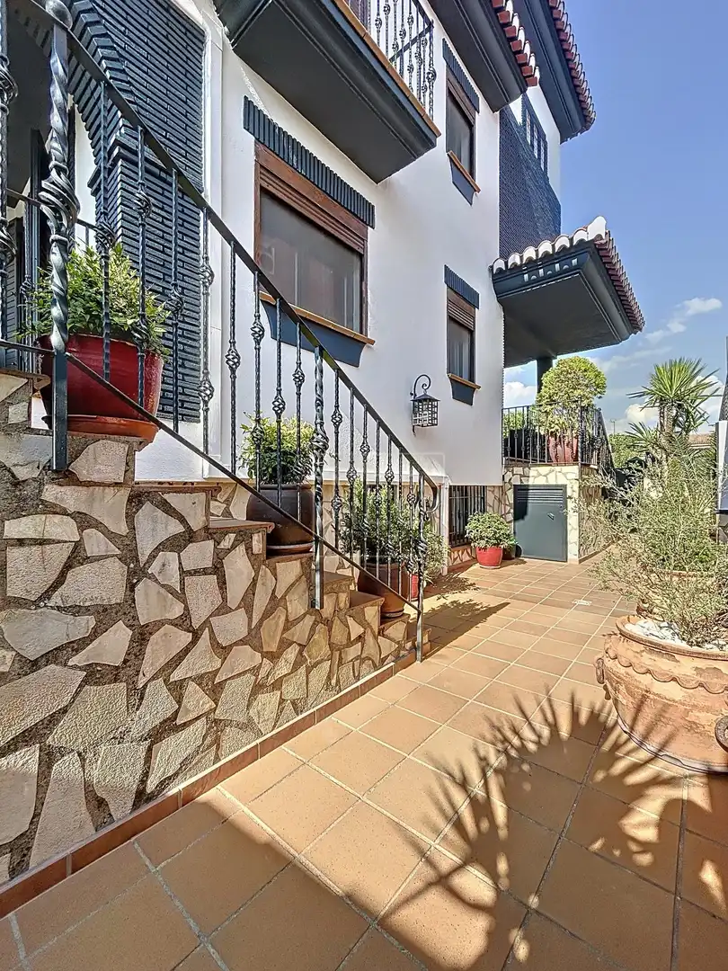 Terraza de Casa o chalet en venta en Vegas del Genil con Aire acondicionado, Jardín privado y Terraza