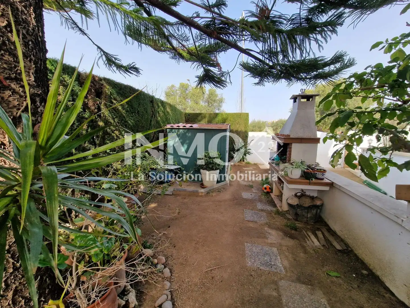 Detached house with pool for sale in Carrer Moscú, imagen 4