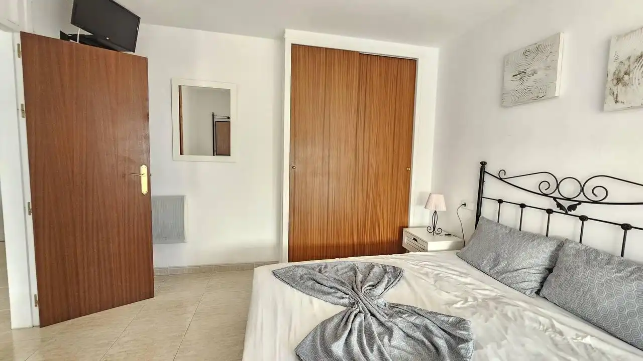 Habitación de Planta baja de alquiler en Roses con Aire acondicionado, Terraza y Amueblado