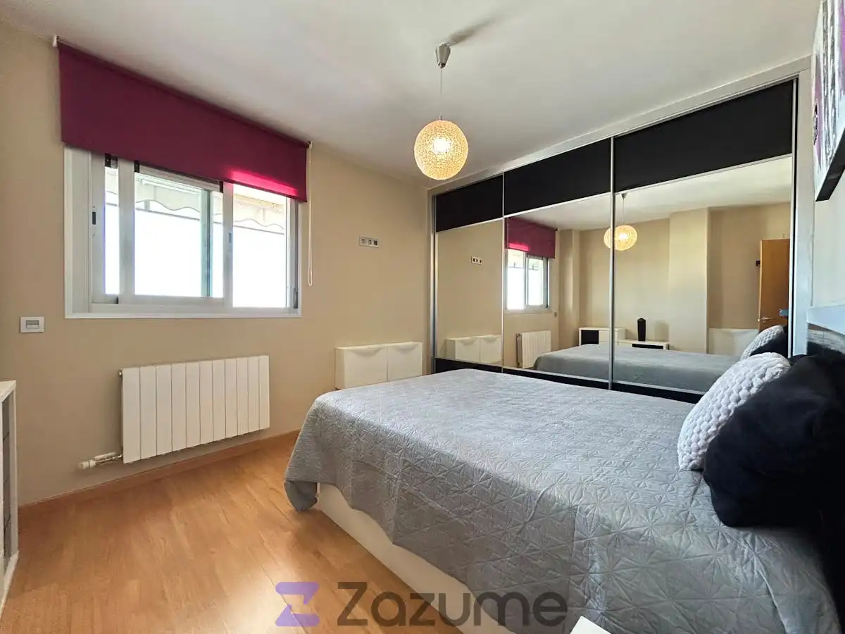 Bedroom of Flat for rent in Granada  with Air Conditioner, Heating and Private garden