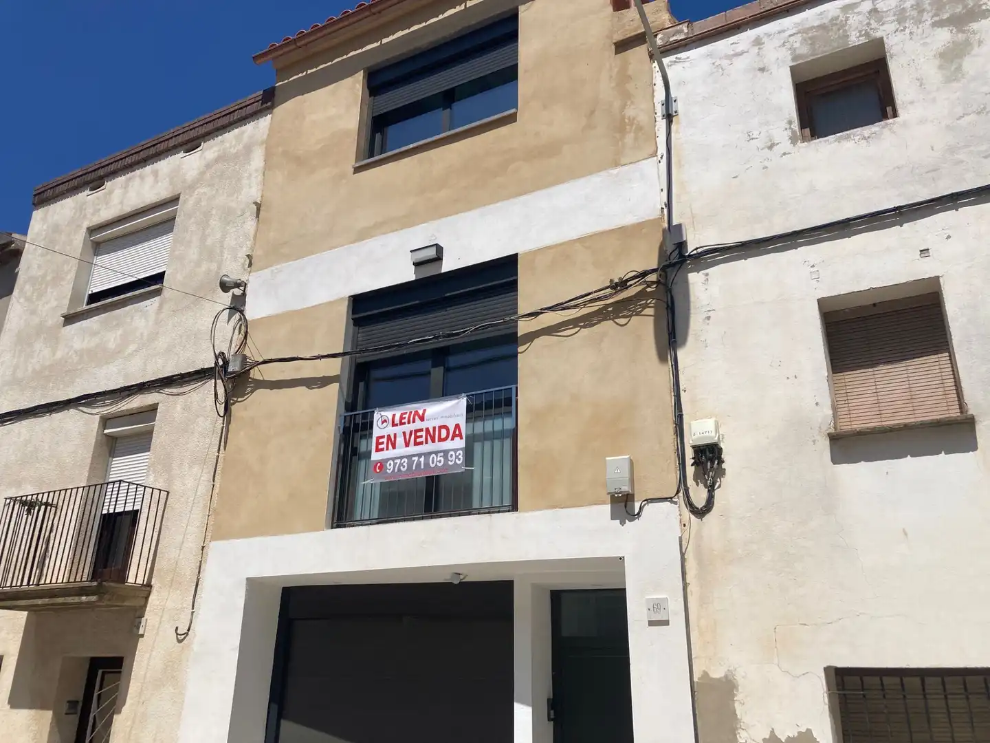 Vista exterior de Casa adosada en venda en El Poal amb Aire condicionat, Calefacció i Terrassa