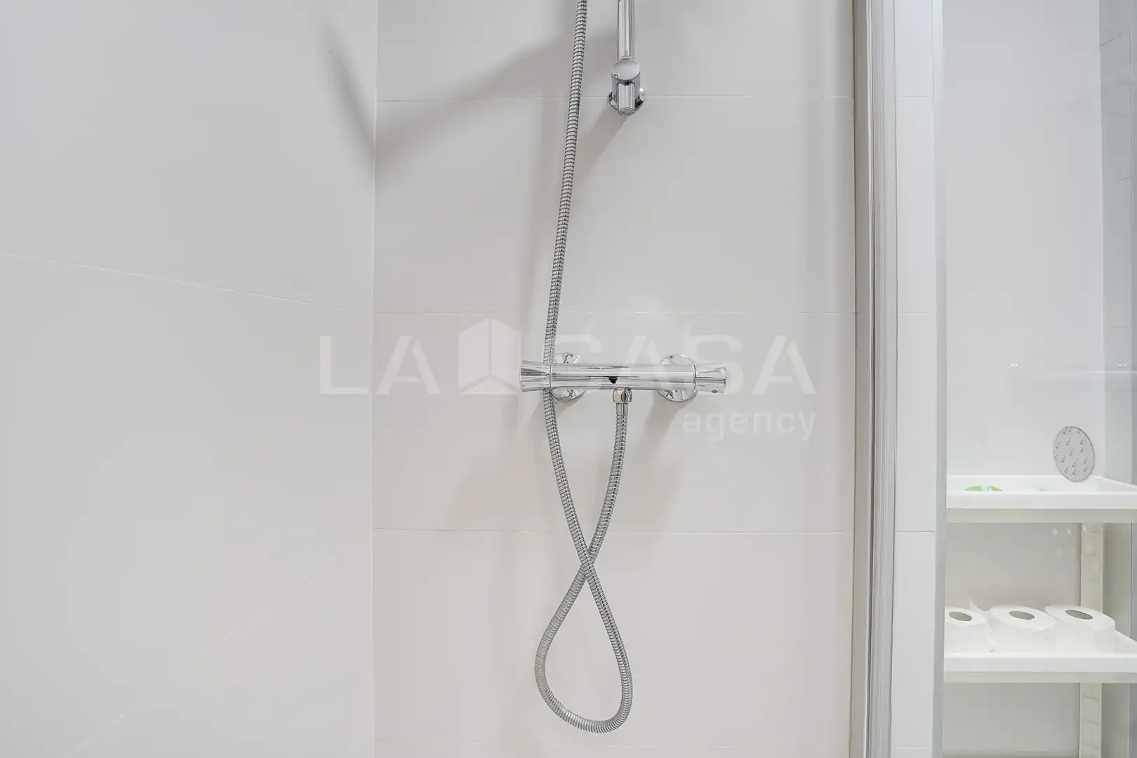Baño de Piso en venta en Barcelona con Calefacción y Balcón