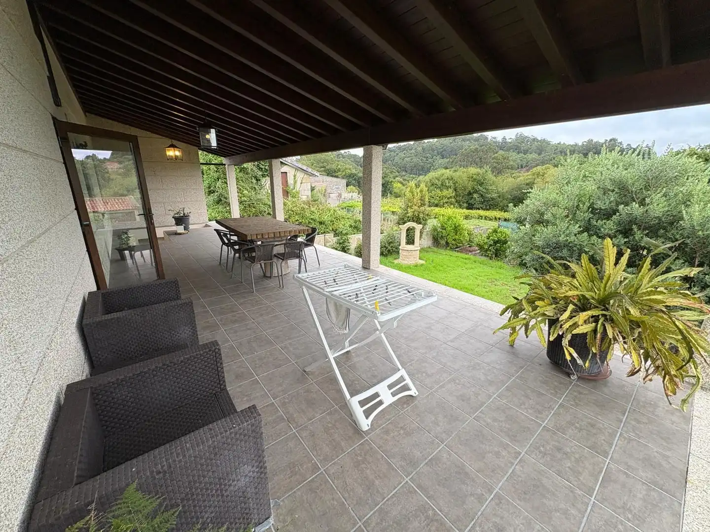 Terrassa de Casa o xalet en venda en Cangas  amb Jardí privat i Terrassa