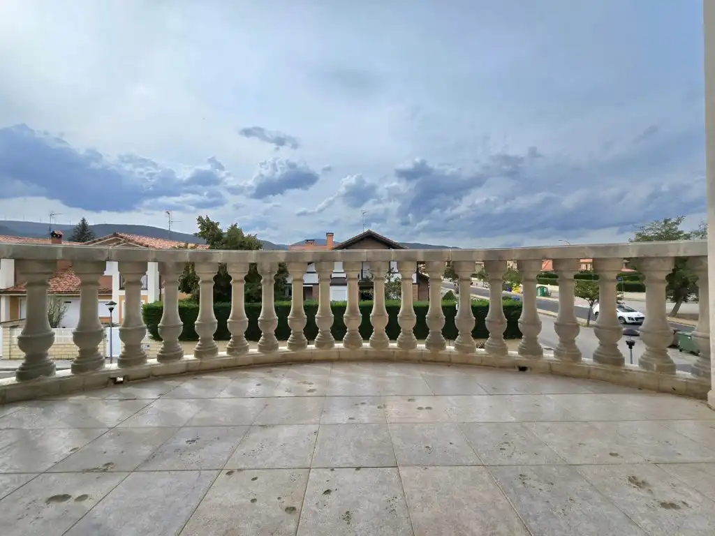 Terrassa de Casa o xalet en venda en Villarcayo de Merindad de Castilla la Vieja