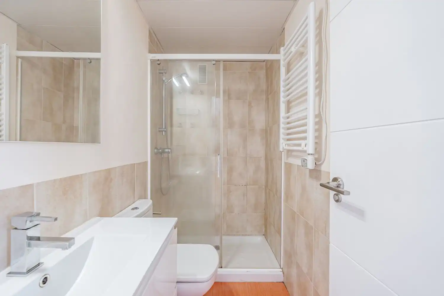 Bathroom of Study for sale in Carabanchel