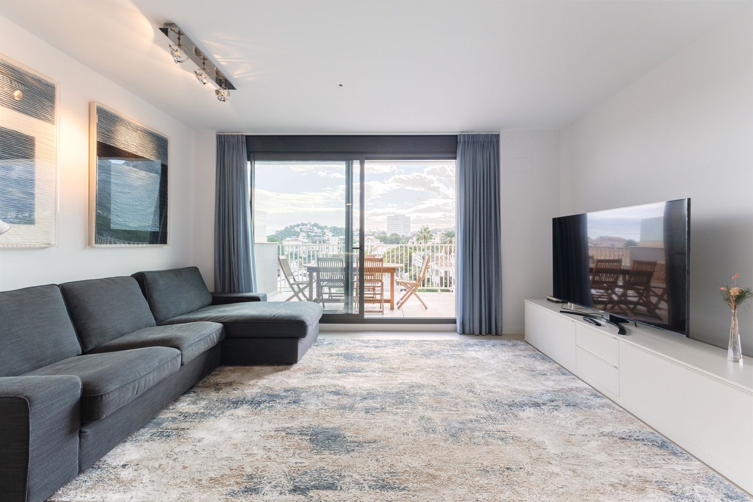 Sala d'estar de Àtic de lloguer en Dénia amb Aire condicionat, Calefacció i Terrassa