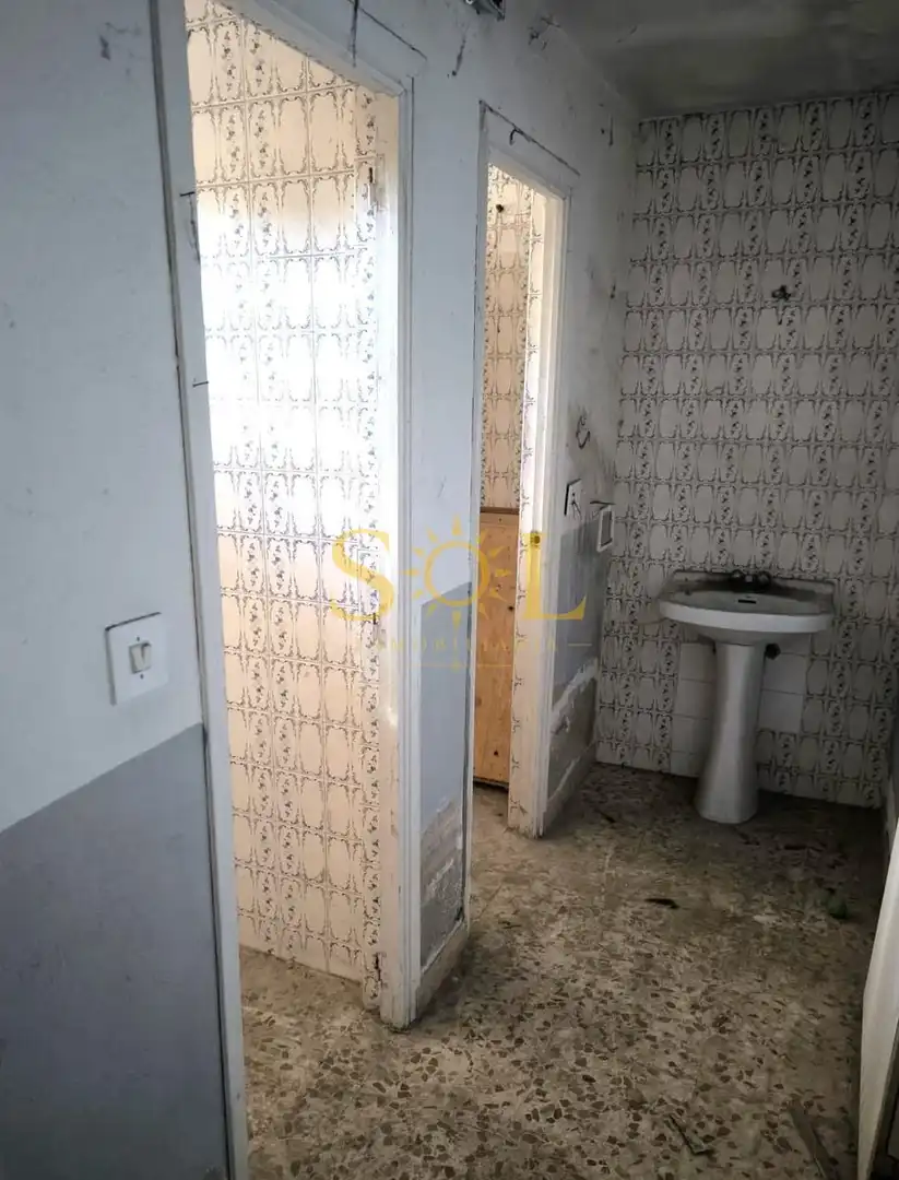 Badezimmer von Fabrikhallen zur Miete in Villaquilambre