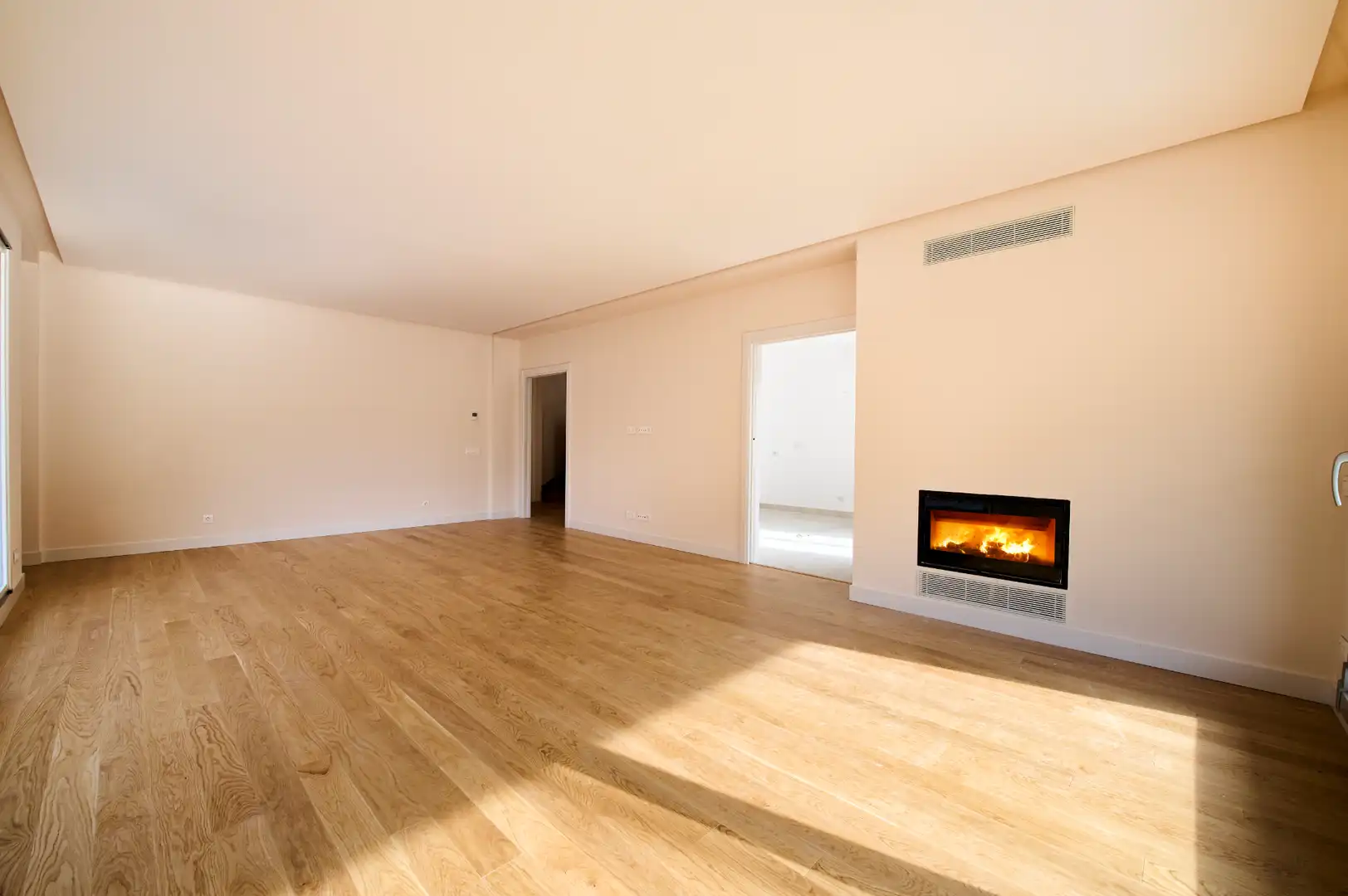 Sala d'estar de Casa adosada en venda en Getxo  amb Calefacció, Jardí privat i Parquet