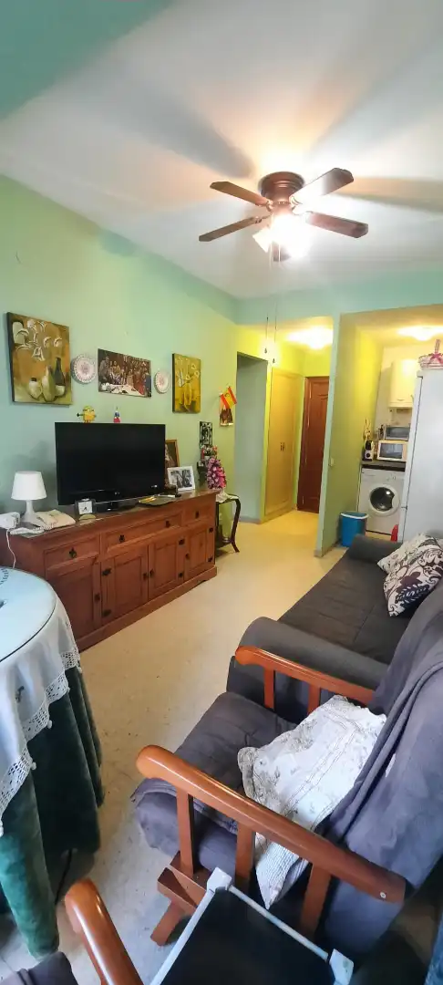 Sala de estar de Apartamento en venta en Torremolinos con Calefacción, Lavadora y Balcón