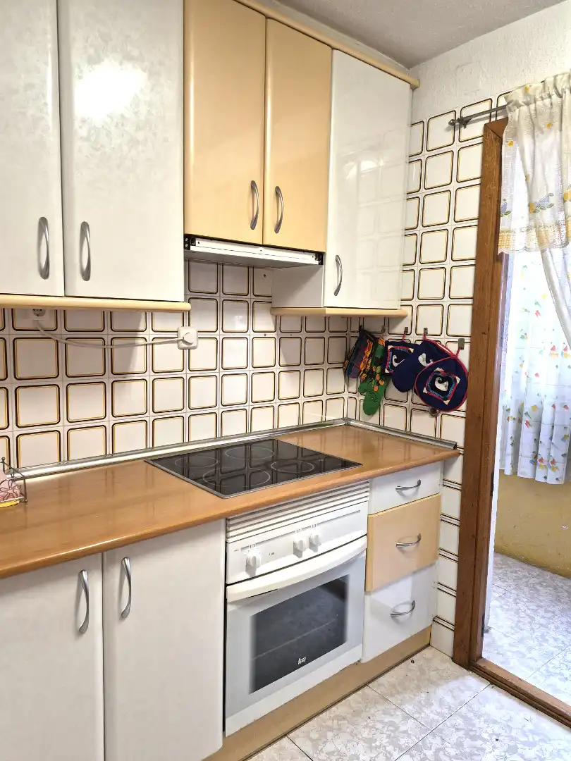Cocina de Piso en venta en San Fernando de Henares con Aire acondicionado, Calefacción y Parquet