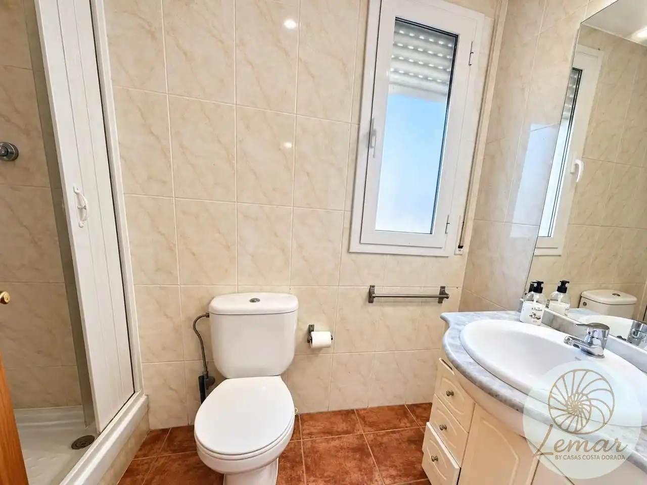 Bany de Casa o xalet en venda en L'Ametlla de Mar  amb Aire condicionat, Jardí privat i Terrassa