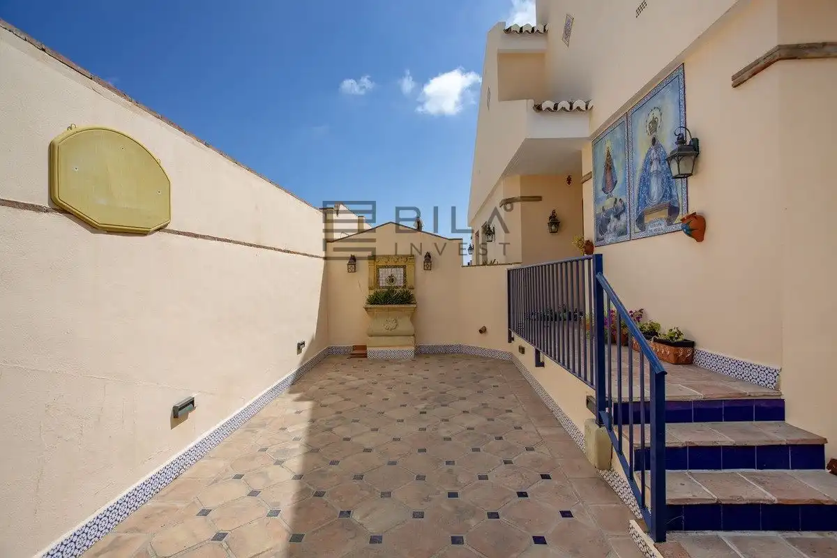 Detached homes for sale in de la Cañada, Rancho Domingo - La Hacienda