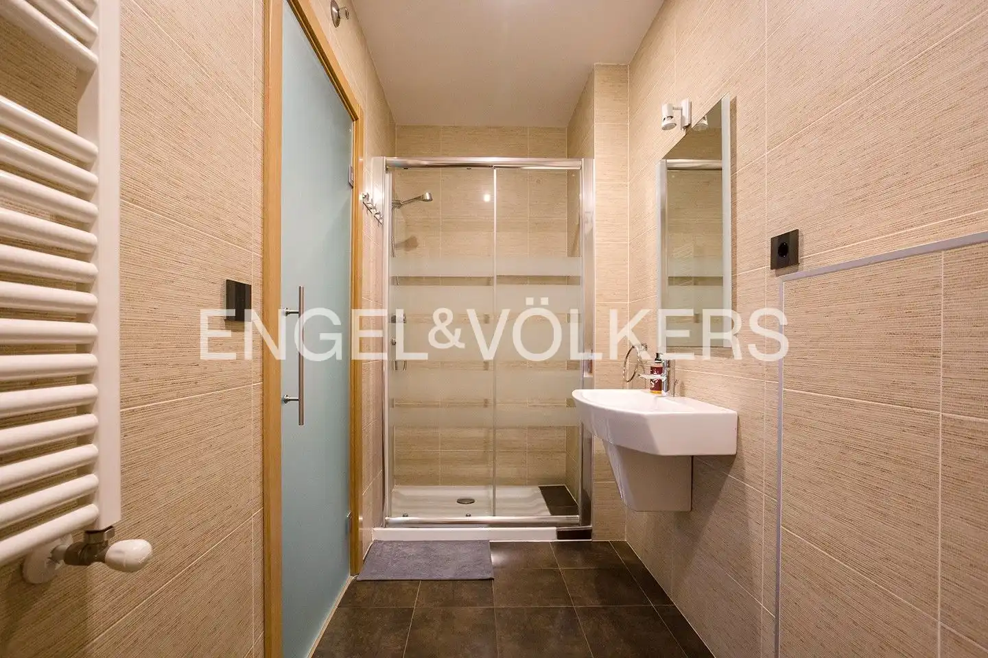 Baño de Piso de alquiler en Bilbao  con Calefacción, Amueblado y Balcón