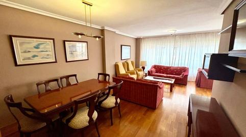 Foto 2 von Wohnung zur Miete in Calle Victoria Kent, Palmeral, Alicante / Alacant