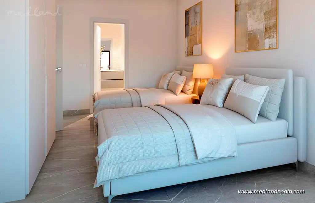 Chalet con piscina en venta en La Marina, imagen 5