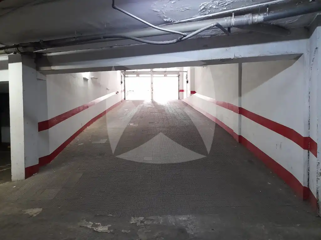 Parkplatz von Garage zum Verkauf in Badajoz