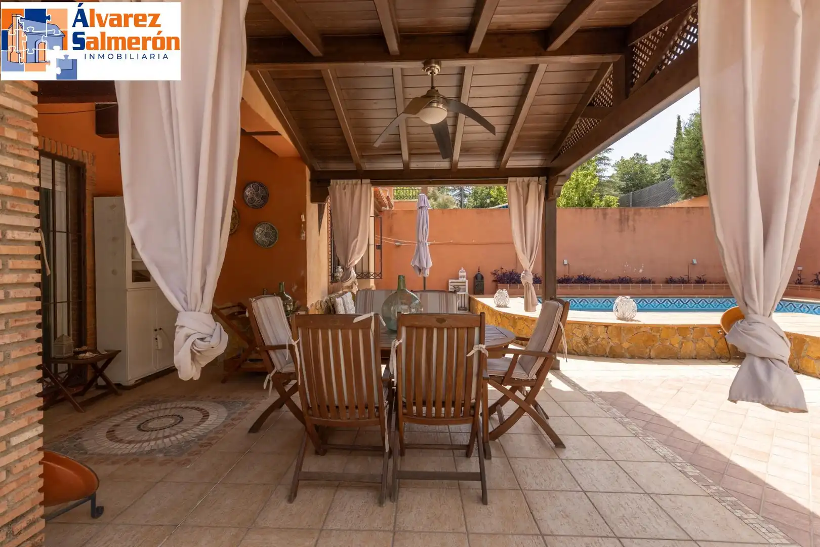 Terrassa de Casa o xalet en venda en La Zubia amb Calefacció, Jardí privat i Terrassa