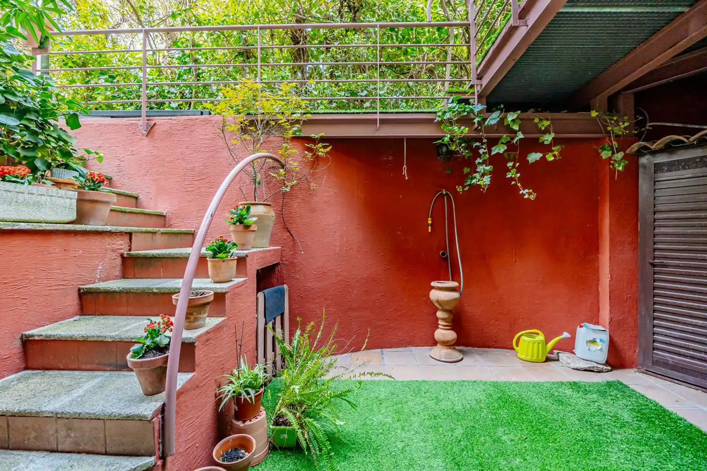Terraza de Casa adosada en venta en Madrid con Calefacción, Jardín privado y Piscina