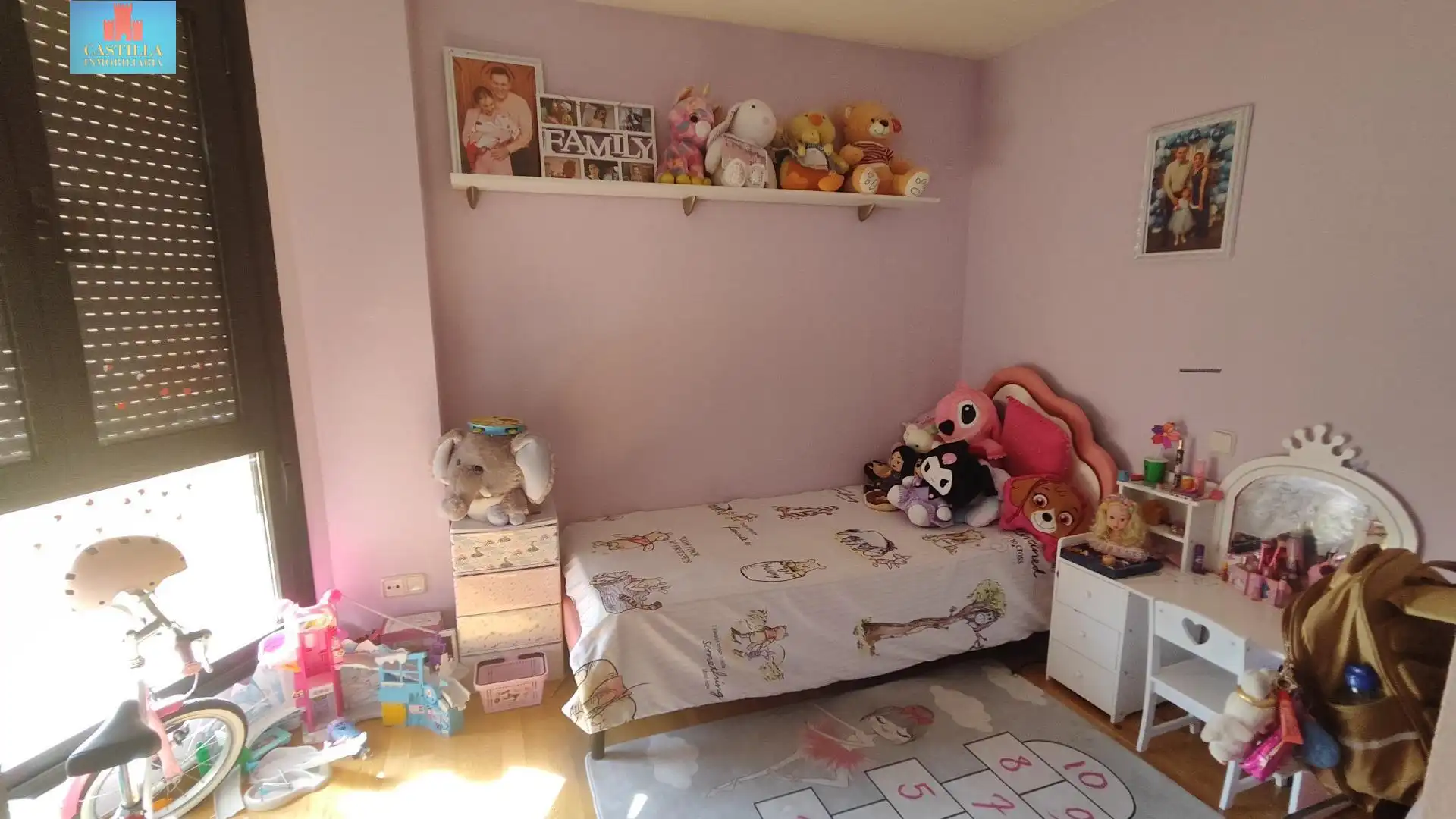 Habitación de Piso en venta en Ávila con Calefacción, Jardín privado y Trastero