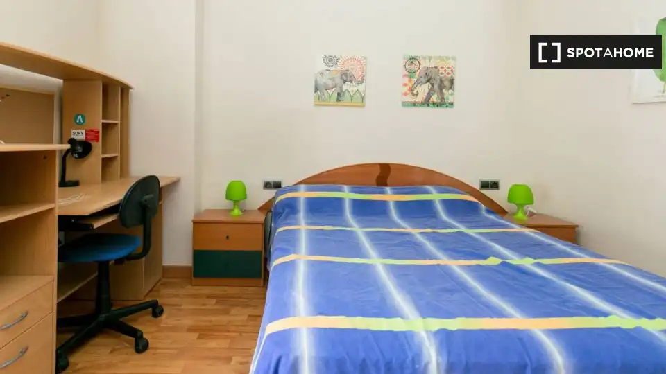 Room in Parque Nueva Granada