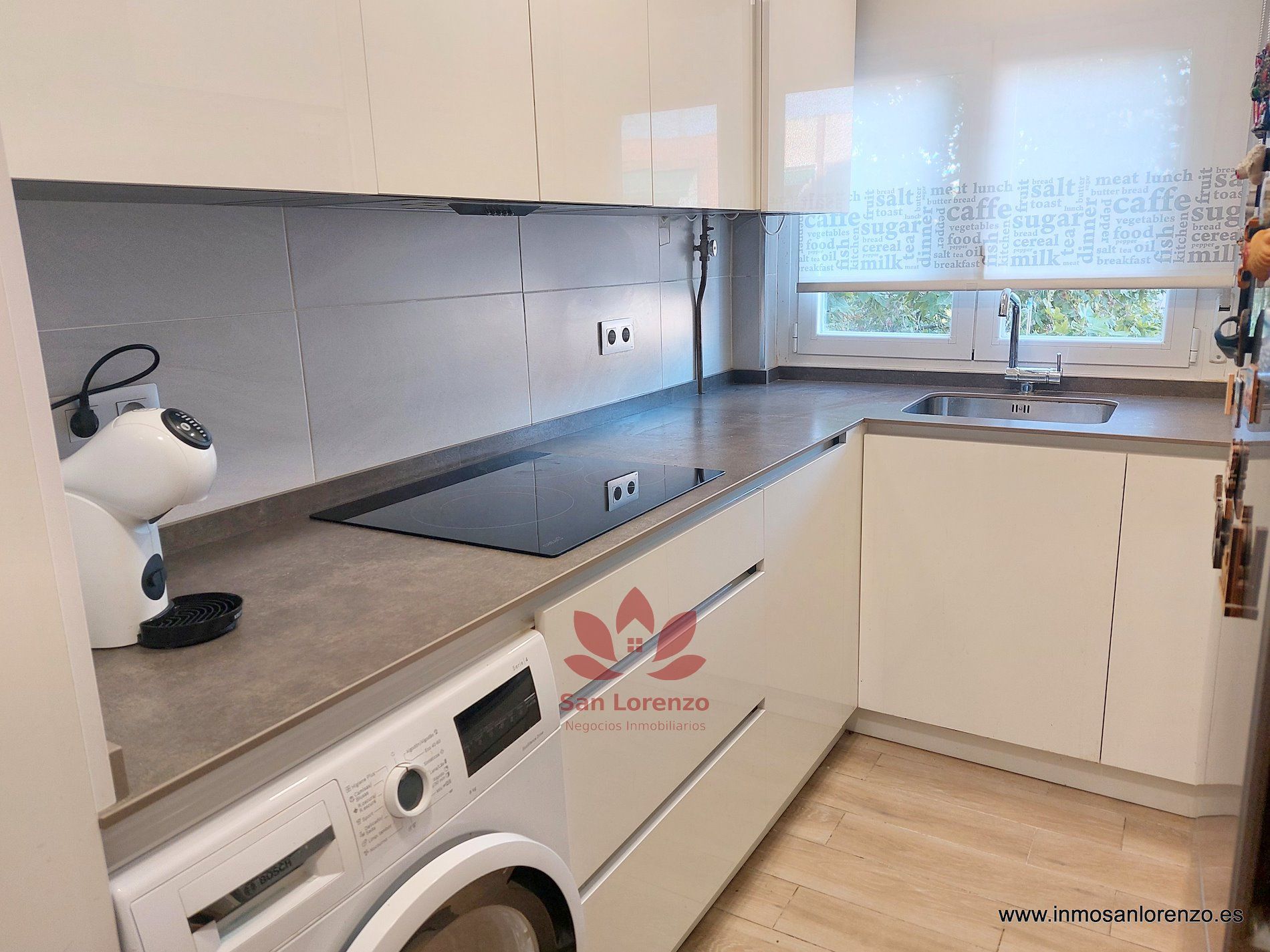 Kitchen of Flat for sale in  Madrid Capital  with Air Conditioner and Storage room