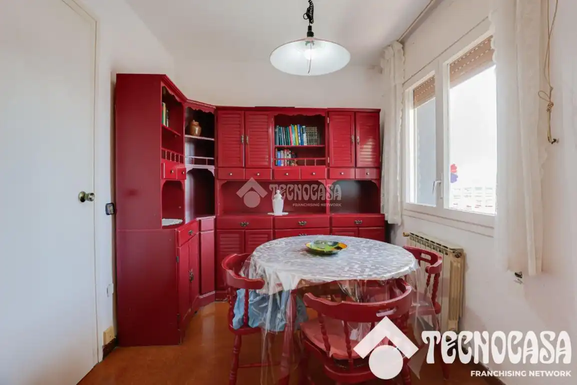 Cocina de Piso en venta en Sant Boi de Llobregat con Balcón