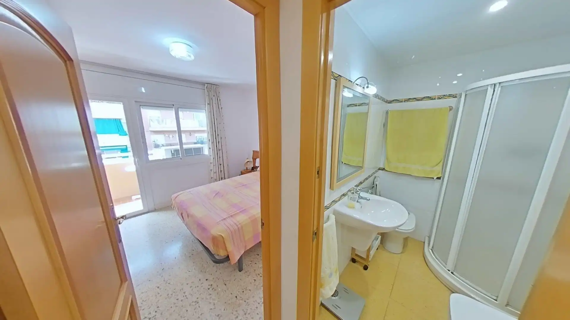 Habitación de Piso en venta en Pineda de Mar con Piscina y Balcón