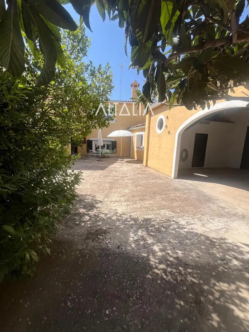 Vista exterior de Casa o xalet en venda en Torrejoncillo del Rey amb Calefacció, Terrassa i Alarma