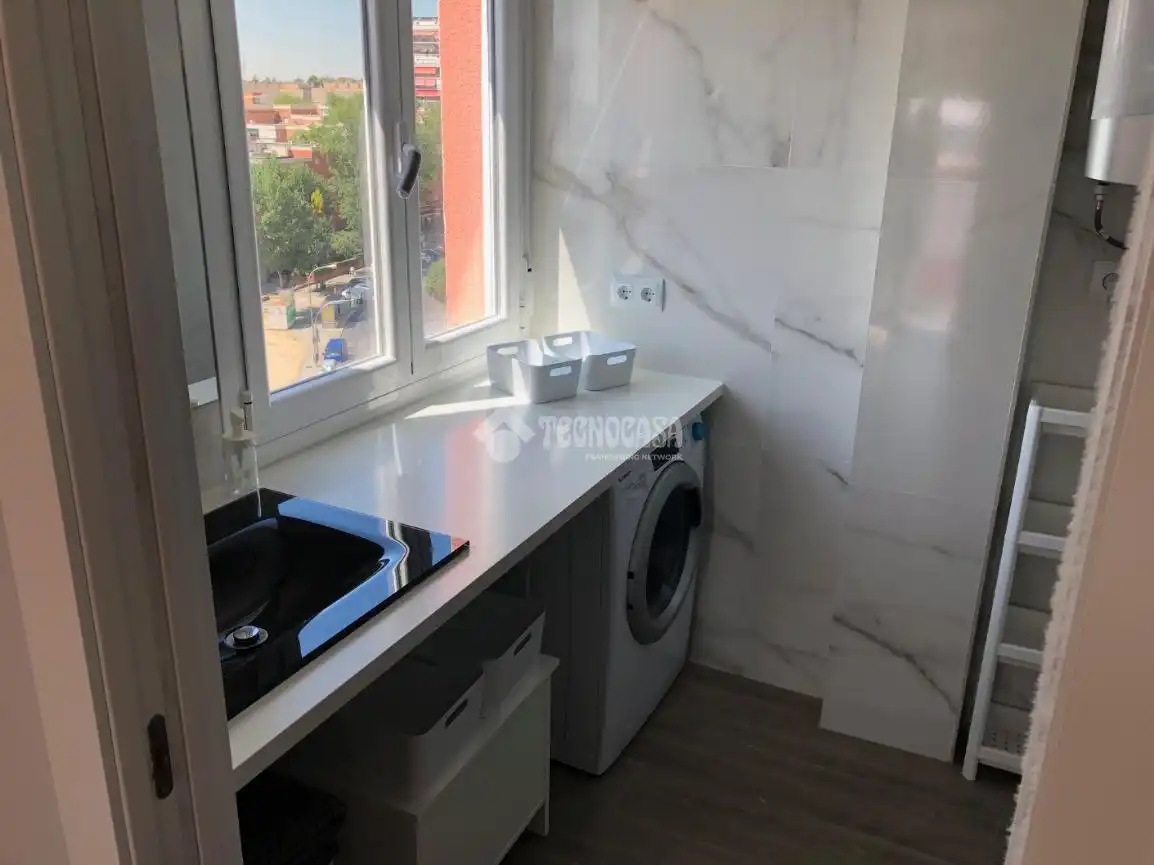 Cocina de Estudio de alquiler en Madrid con Aire acondicionado, Calefacción y Terraza