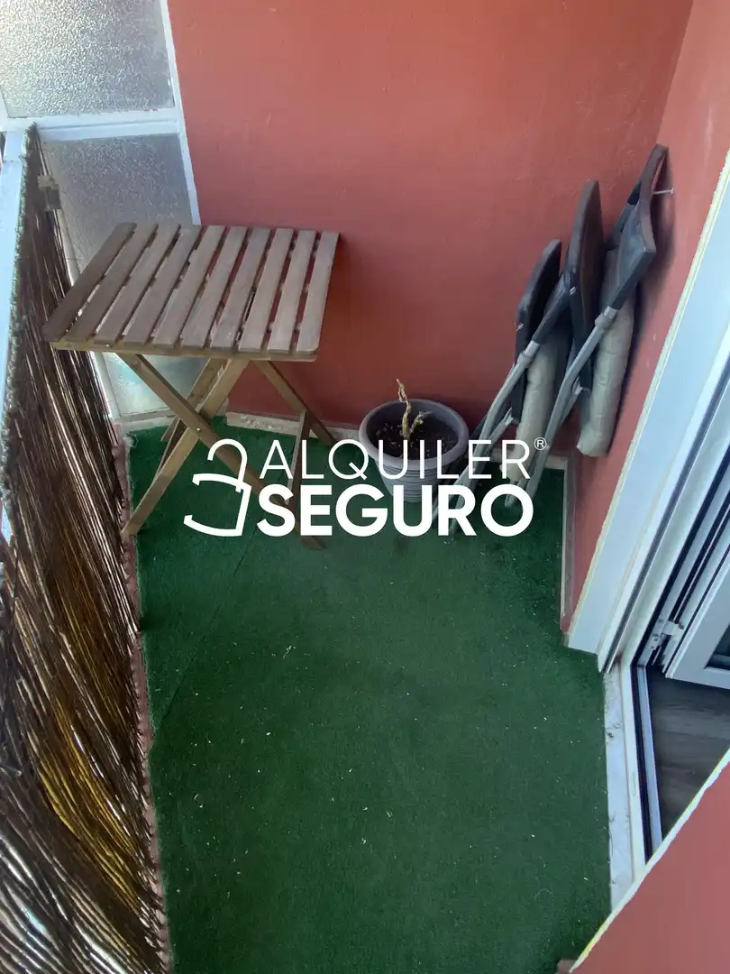 Terrassa de Pis de lloguer en Mislata amb Aire condicionat, Calefacció i Moblat