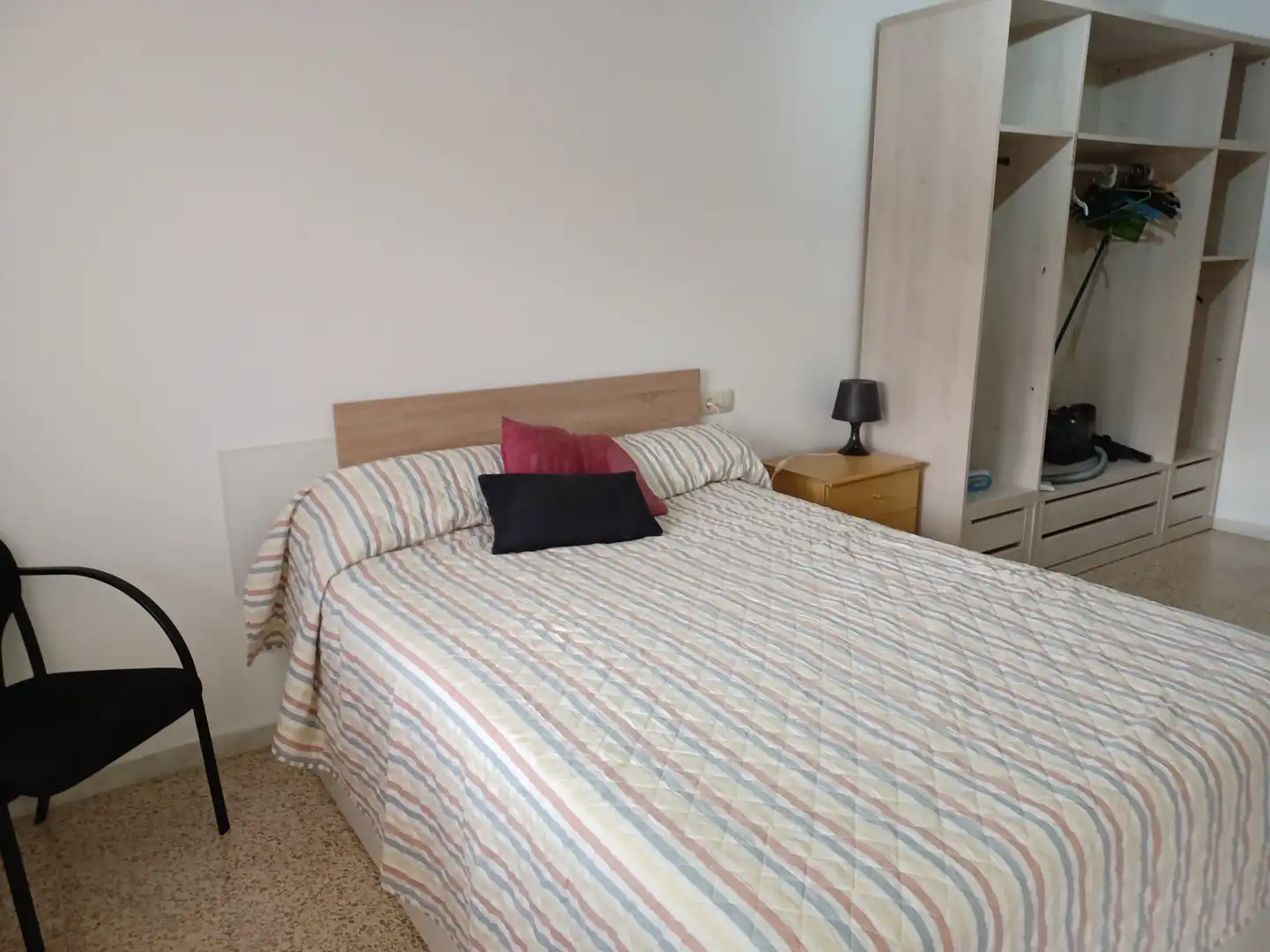 Habitación de Apartamento en venta en Figueres con Aire acondicionado, Calefacción y Terraza