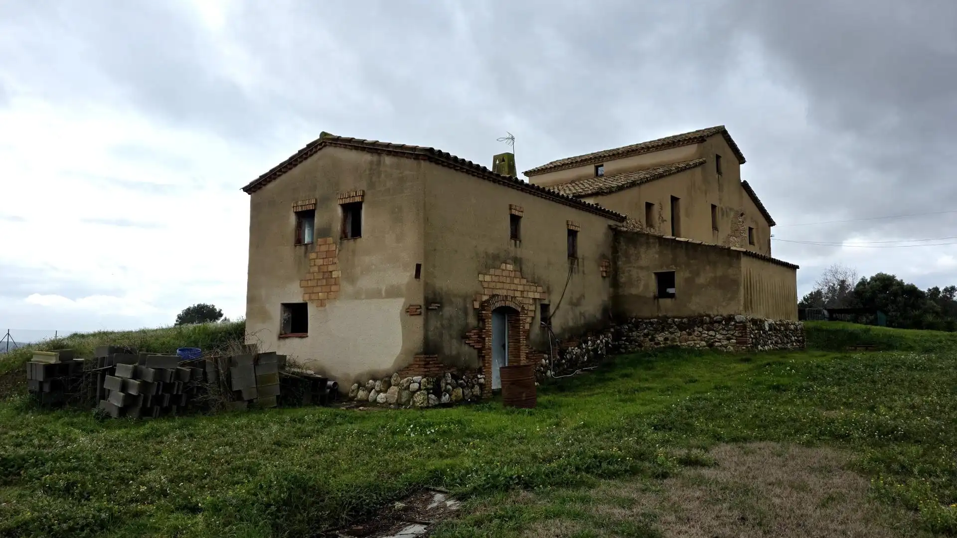 Vista exterior de Finca rústica en venda en Font-rubí