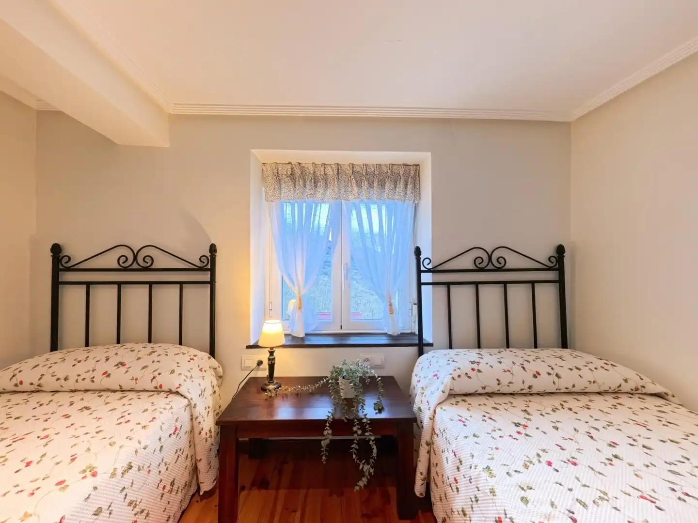Bedroom of Houses for sale in Aller  with Heating, Private garden and Parquet flooring