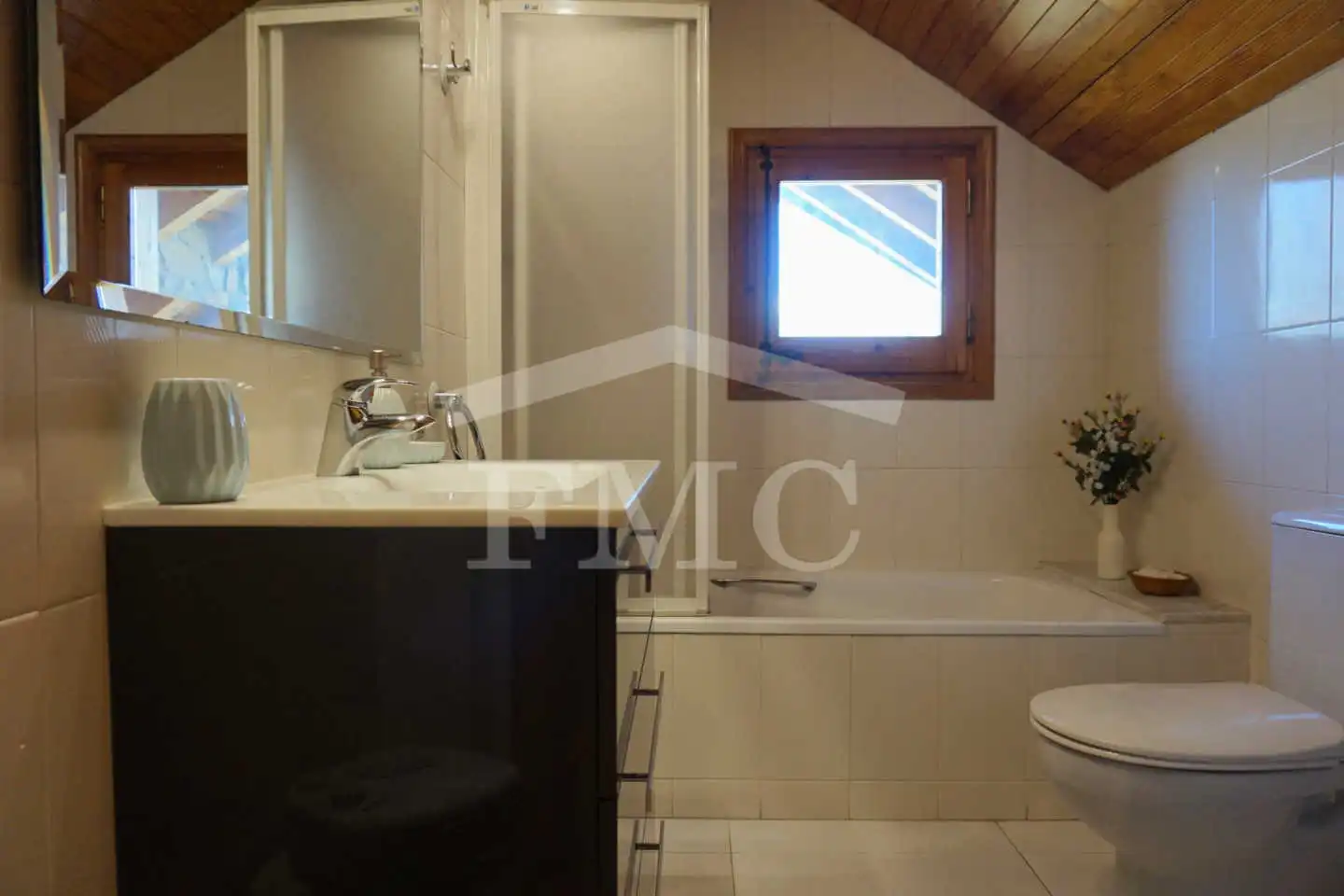 Bany de Casa o xalet en venda en Llívia amb Calefacció, Jardí privat i Parquet
